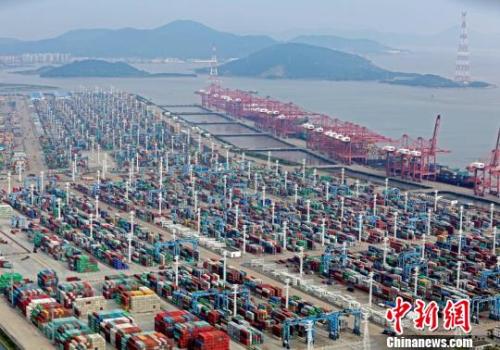 浙江寧波舟山港。　章勇濤 攝