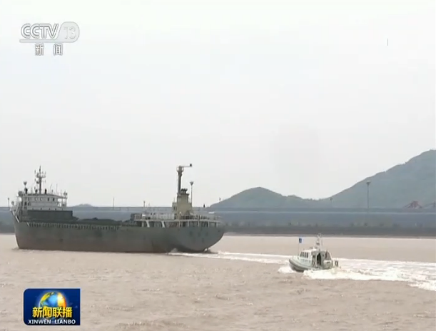 中國抗疫斗爭的生動(dòng)實(shí)踐:讓黨旗在抗疫斗爭一線高高飄揚(yáng)